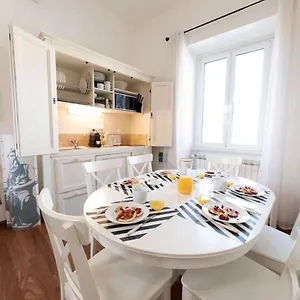 Appartamento The Best Rent - Three-bedroom Close To Colosseo, Roma